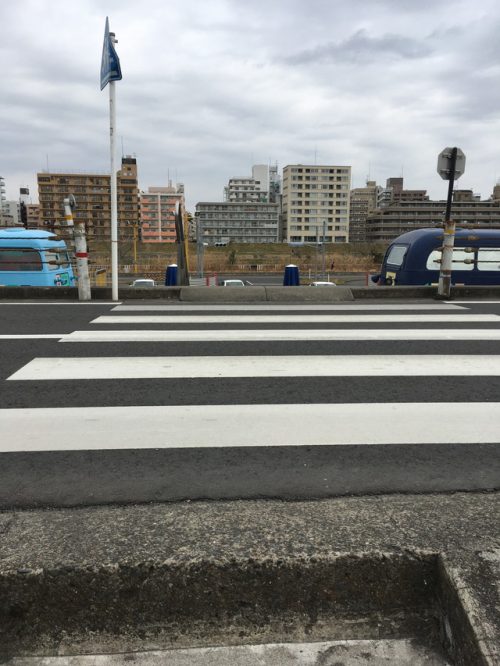 横浜校（※旧：綱島校）上り階段