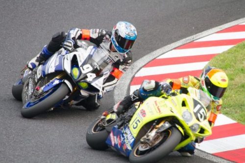 転倒しそうな銀条